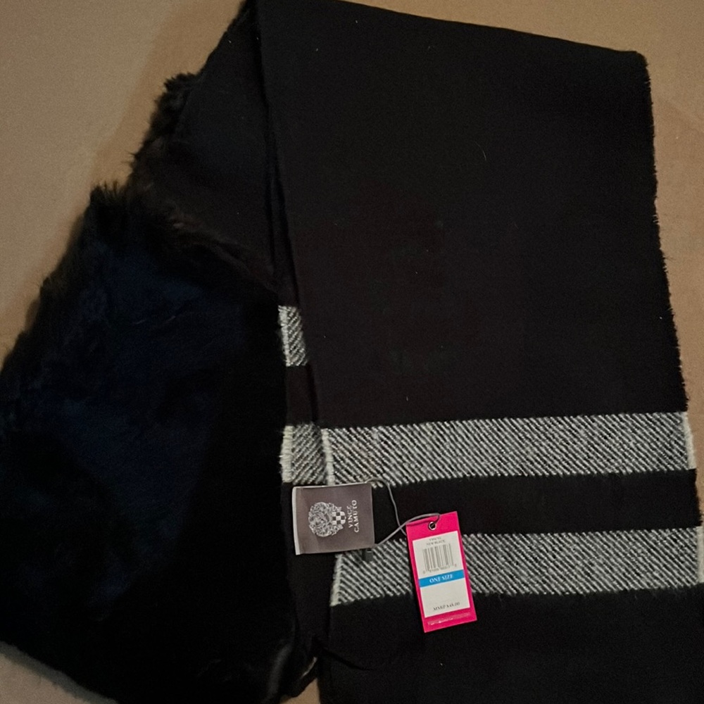 Vince Camuto Women’s scarf